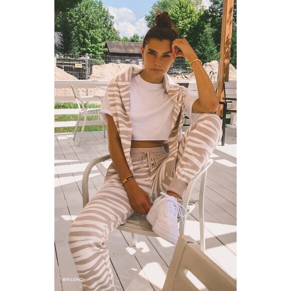 NWT Soia and Kyo taupe pink and white zebra print trackpants, M - Picture 7 of 15